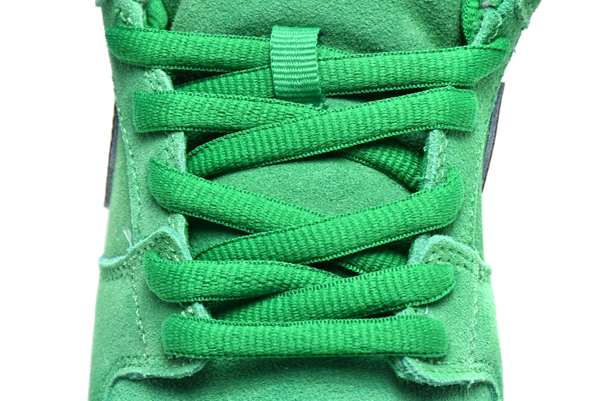 Nike SB Dunk Low St. Patrick’s Day BQ6817-303