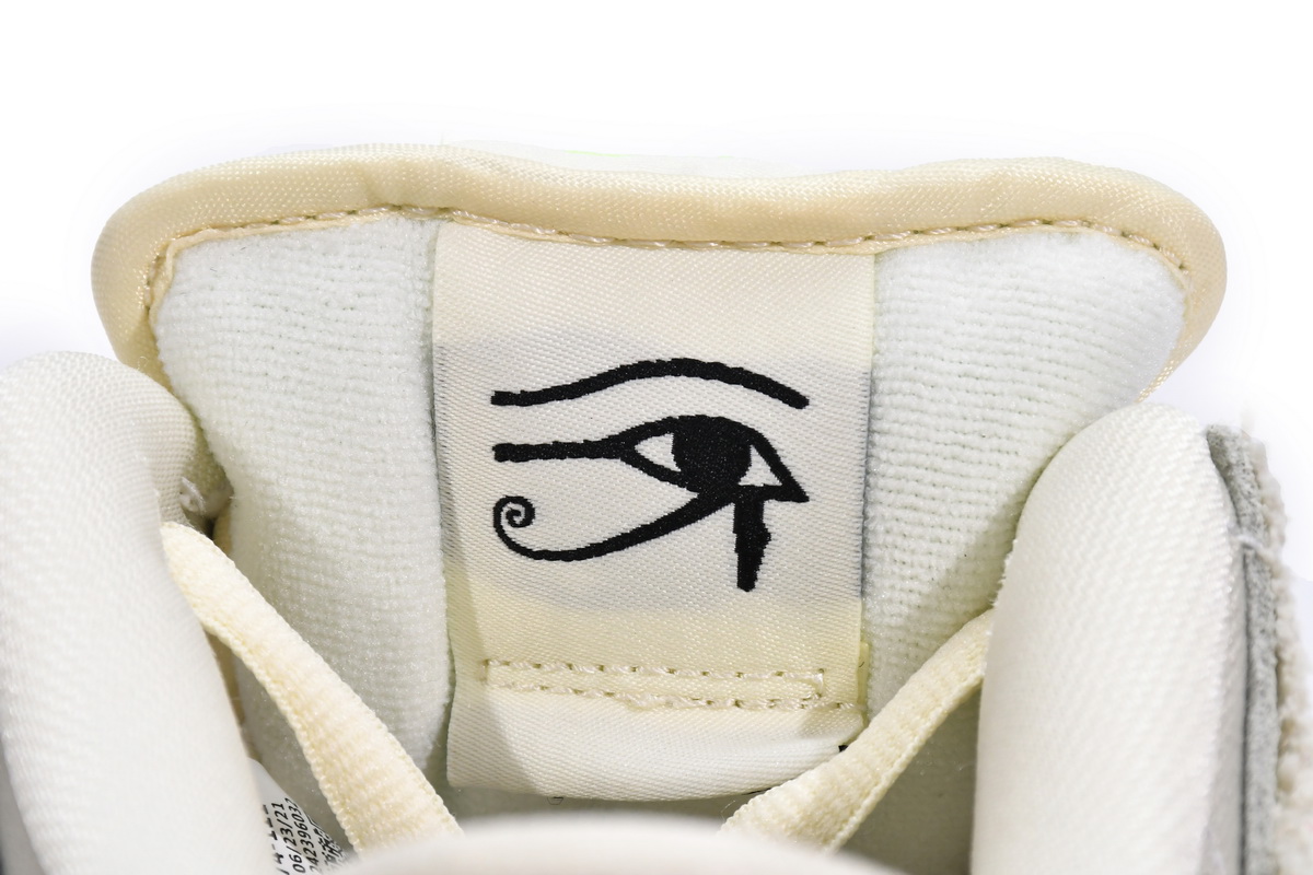 Dope Sneakers Nike SB Dunk Low Mummy DM0774-111