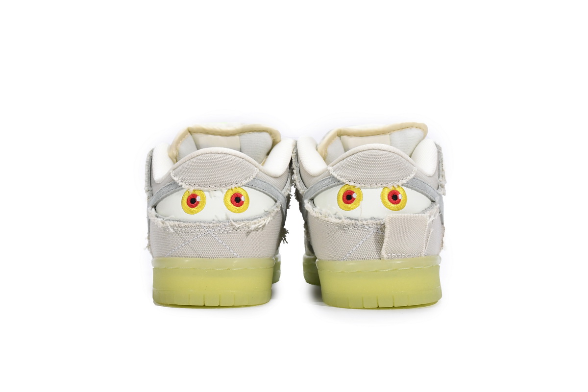 Dope Sneakers Nike SB Dunk Low Mummy DM0774-111