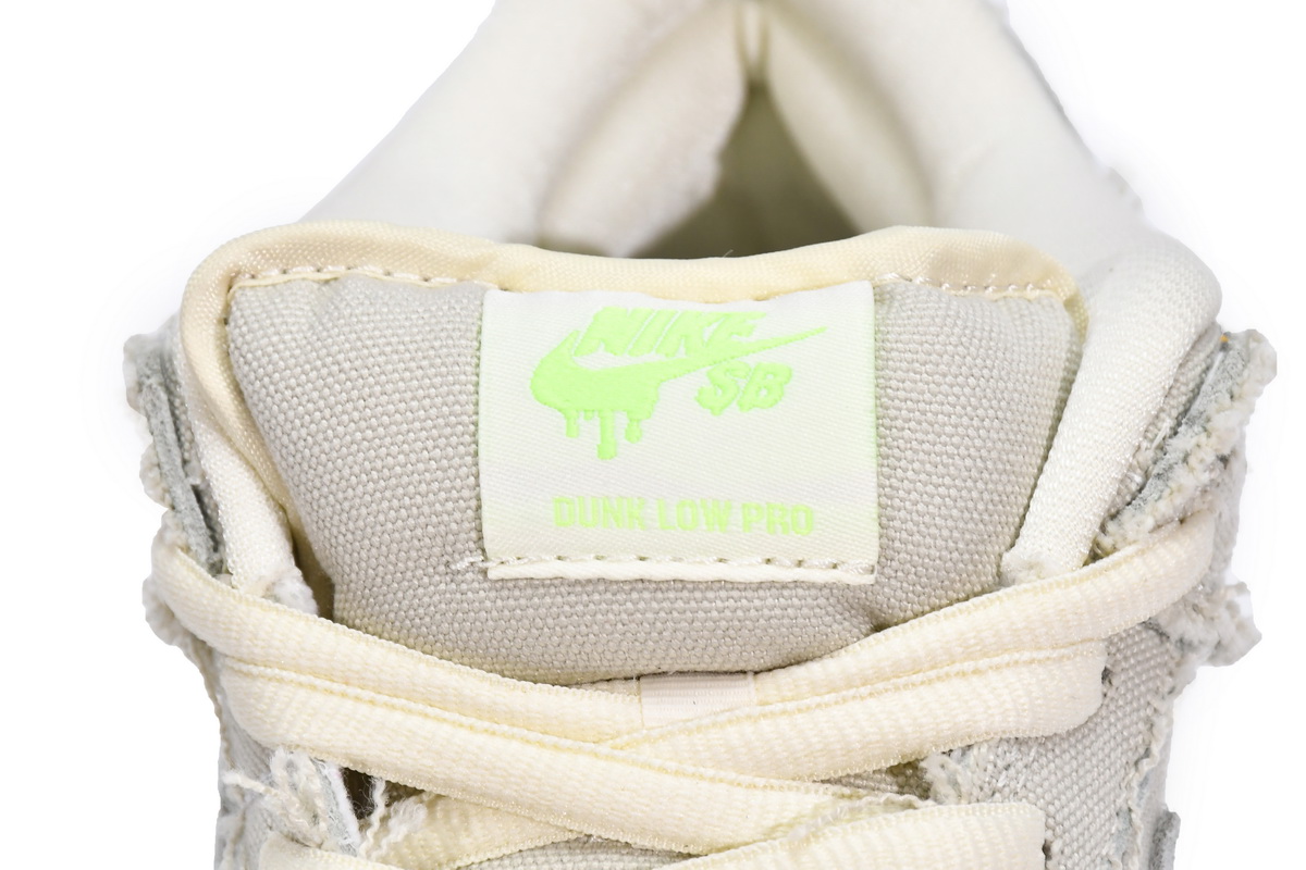Dope Sneakers Nike SB Dunk Low Mummy DM0774-111