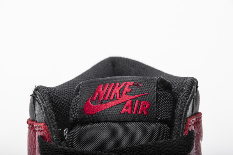 Air Jordan 1 Retro High Bred Banned (2016) 555088-001