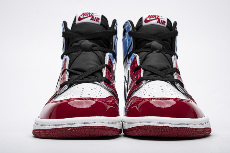 Air Jordan 1 Retro High Fearless UNC Chicago CK5666-100