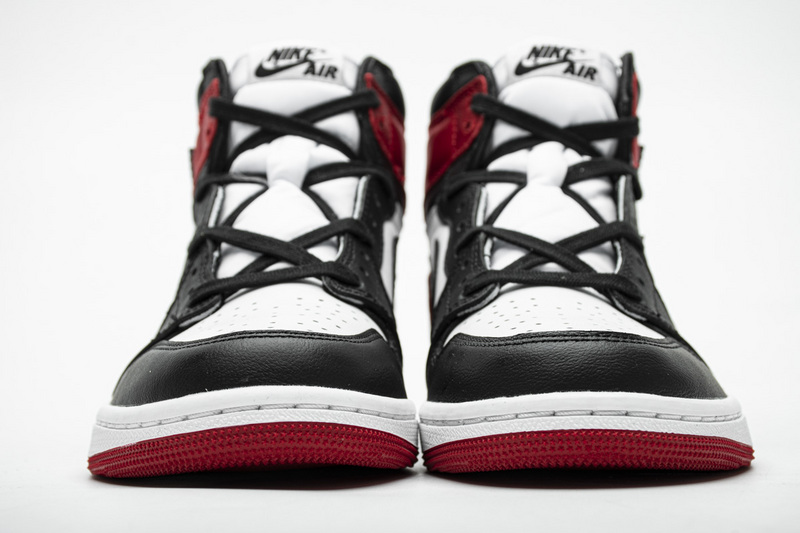 Air Jordan 1 Retro High Satin Black Toe CD0461-016