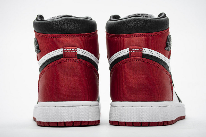 Air Jordan 1 Retro High Satin Black Toe CD0461-016