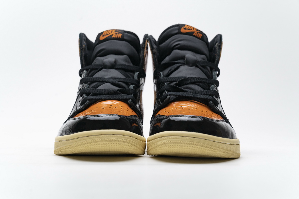 Air Jordan 1 Retro High Shattered Backboard 3.0 555088-028
