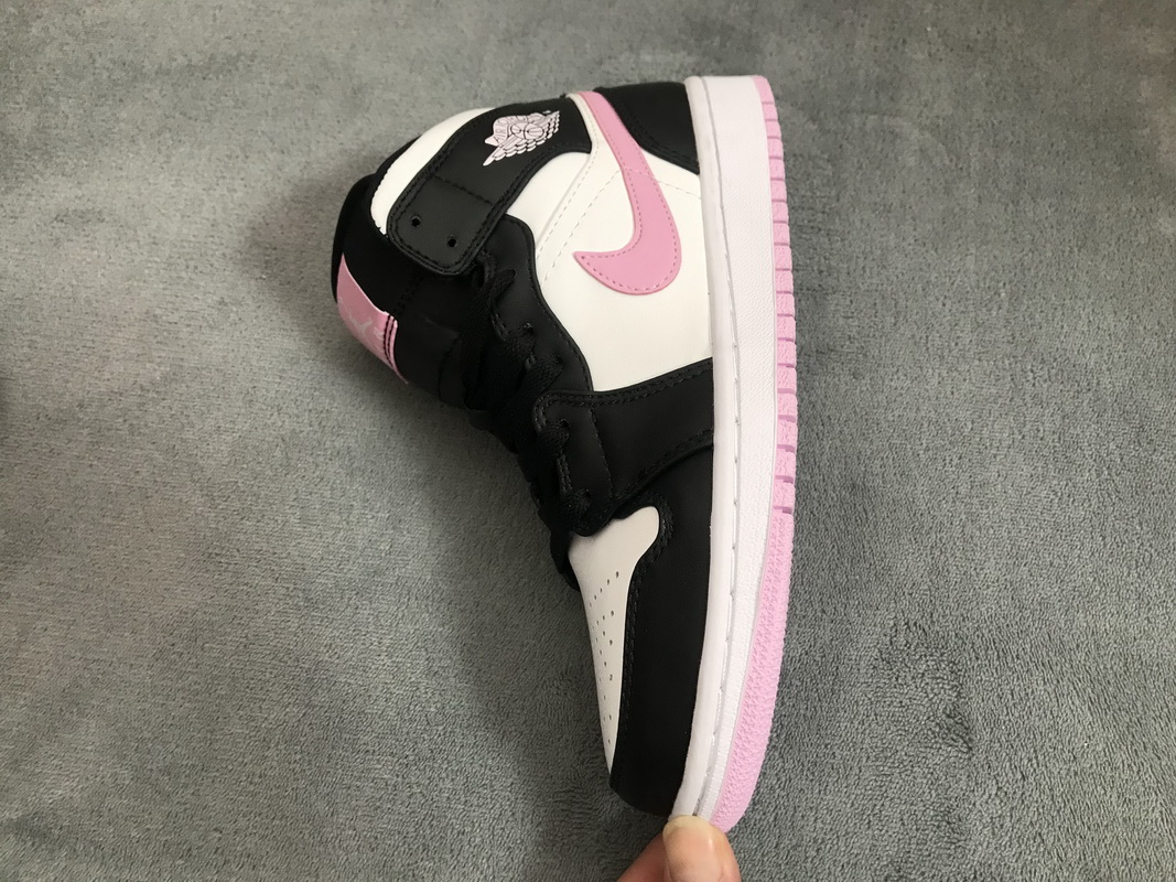 Air Jordan 1 Mid White Black Light Arctic Pink (GS) 555112-103