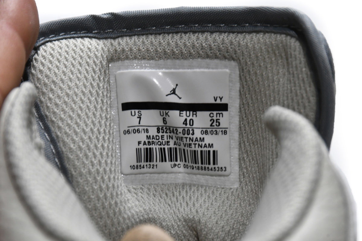 Air Jordan 1 Mid Light Bone 852542-003