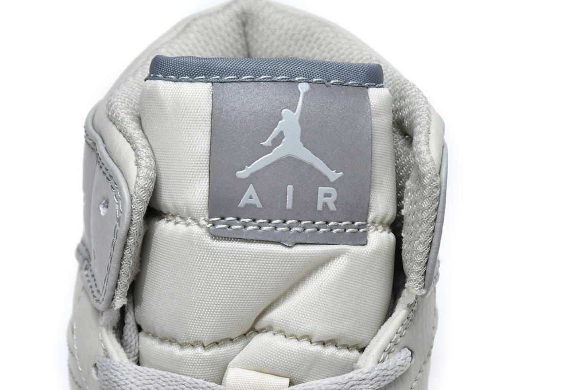 Air Jordan 1 Mid Light Bone 852542-003