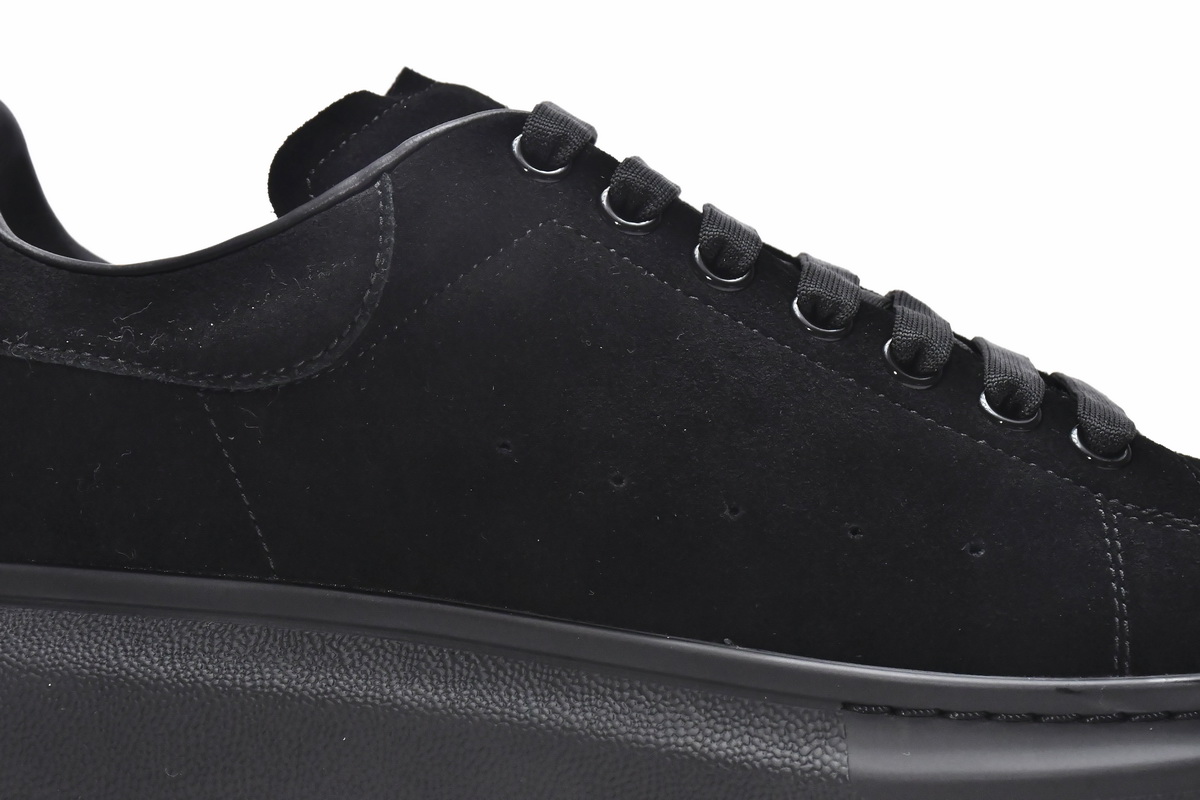 Alexander McQueen Sneaker Black 553761WHV671000
