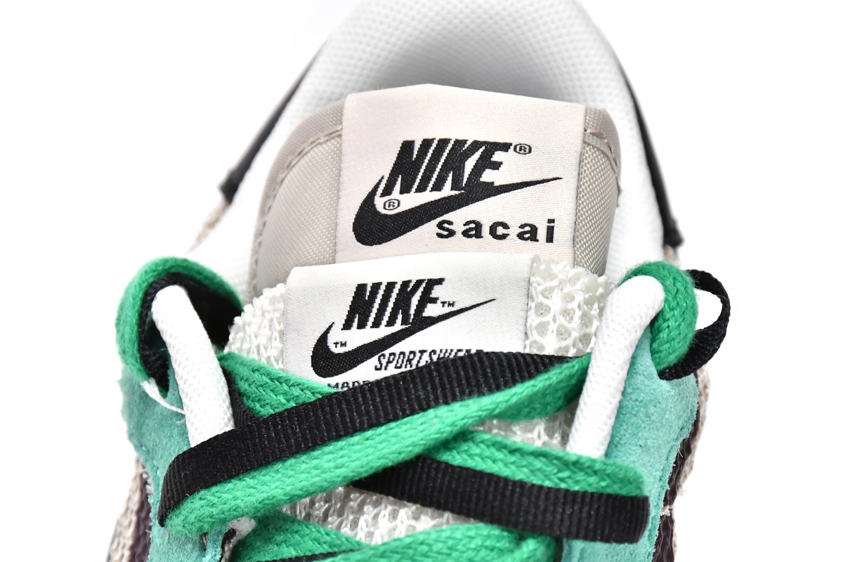 Sacai x Nike Pegasua Vaporfly String Black Villain Red DD3035-200
