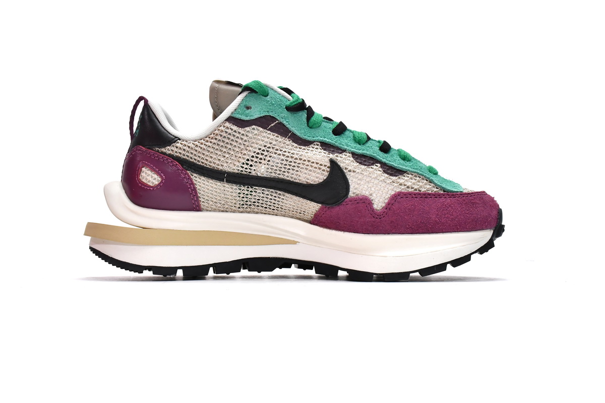 Sacai x Nike Pegasua Vaporfly String Black Villain Red DD3035-200