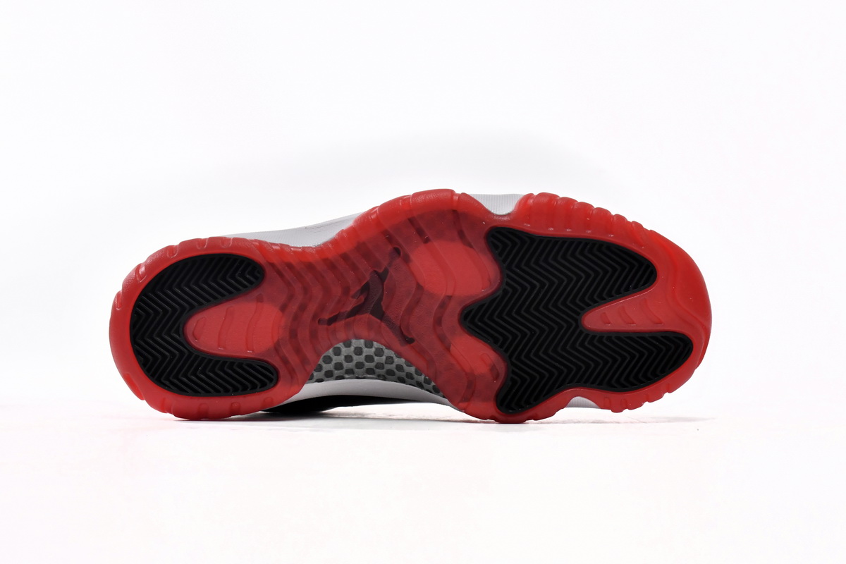 Air Jordan 11 Retro Low Concord Bred AV2187-160