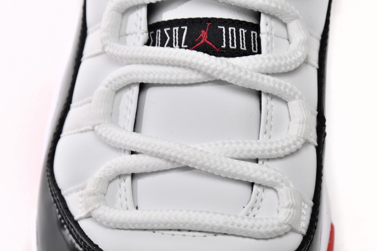 Air Jordan 11 Retro Low Concord Bred AV2187-160