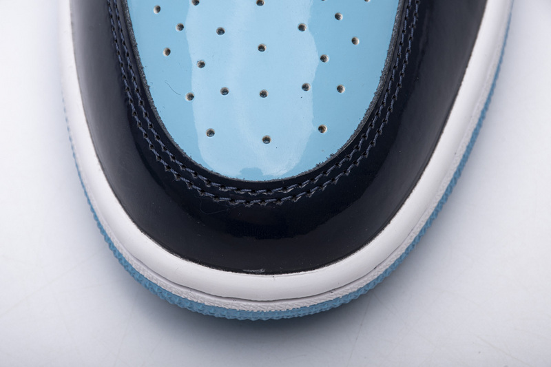 Air Jordan 1 Retro High UNC Patent CD0461-401