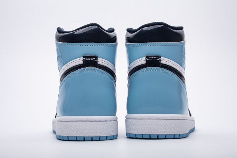 Air Jordan 1 Retro High UNC Patent CD0461-401