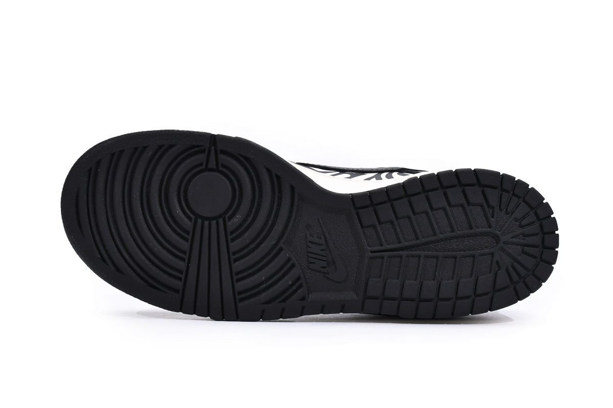 Quartersnacks x Nike SB Dunk Low Zebra  DM3510-001