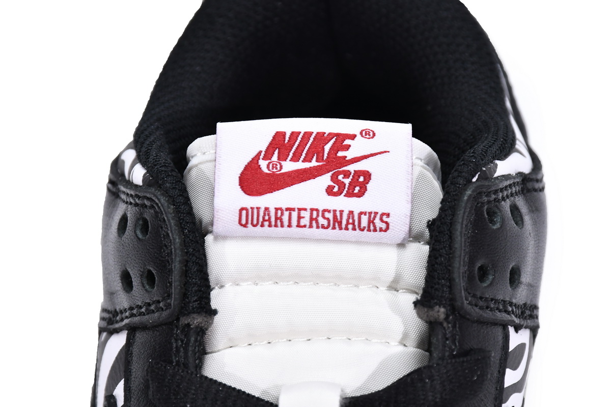 Quartersnacks x Nike SB Dunk Low Zebra  DM3510-001