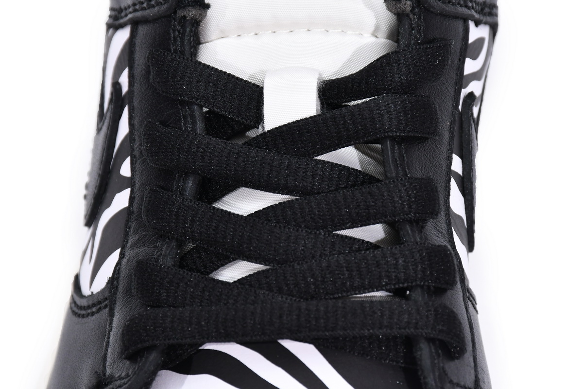 Quartersnacks x Nike SB Dunk Low Zebra  DM3510-001