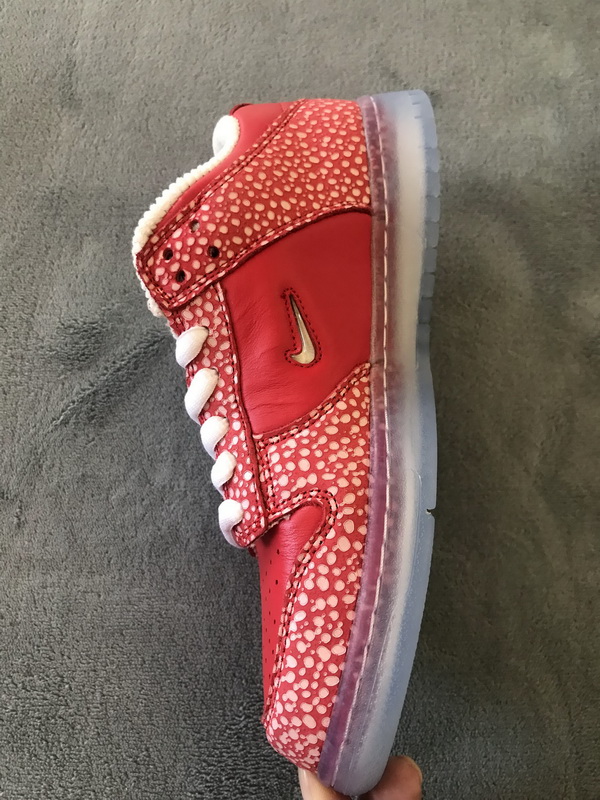 Stingwater x Nike SB Dunk Low OG QS Magic Mushroom DH7650-600