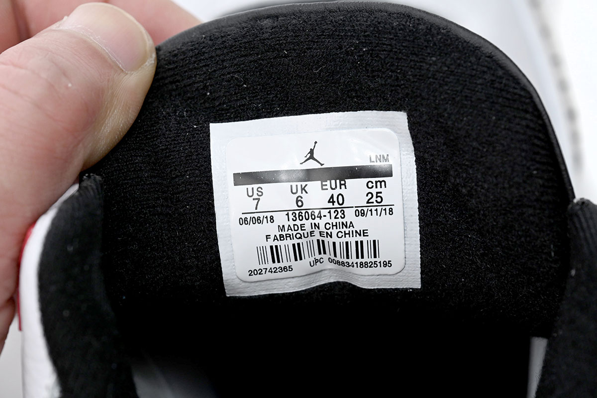 Air Jordan 3 Retro Infrared Ray 136064-123