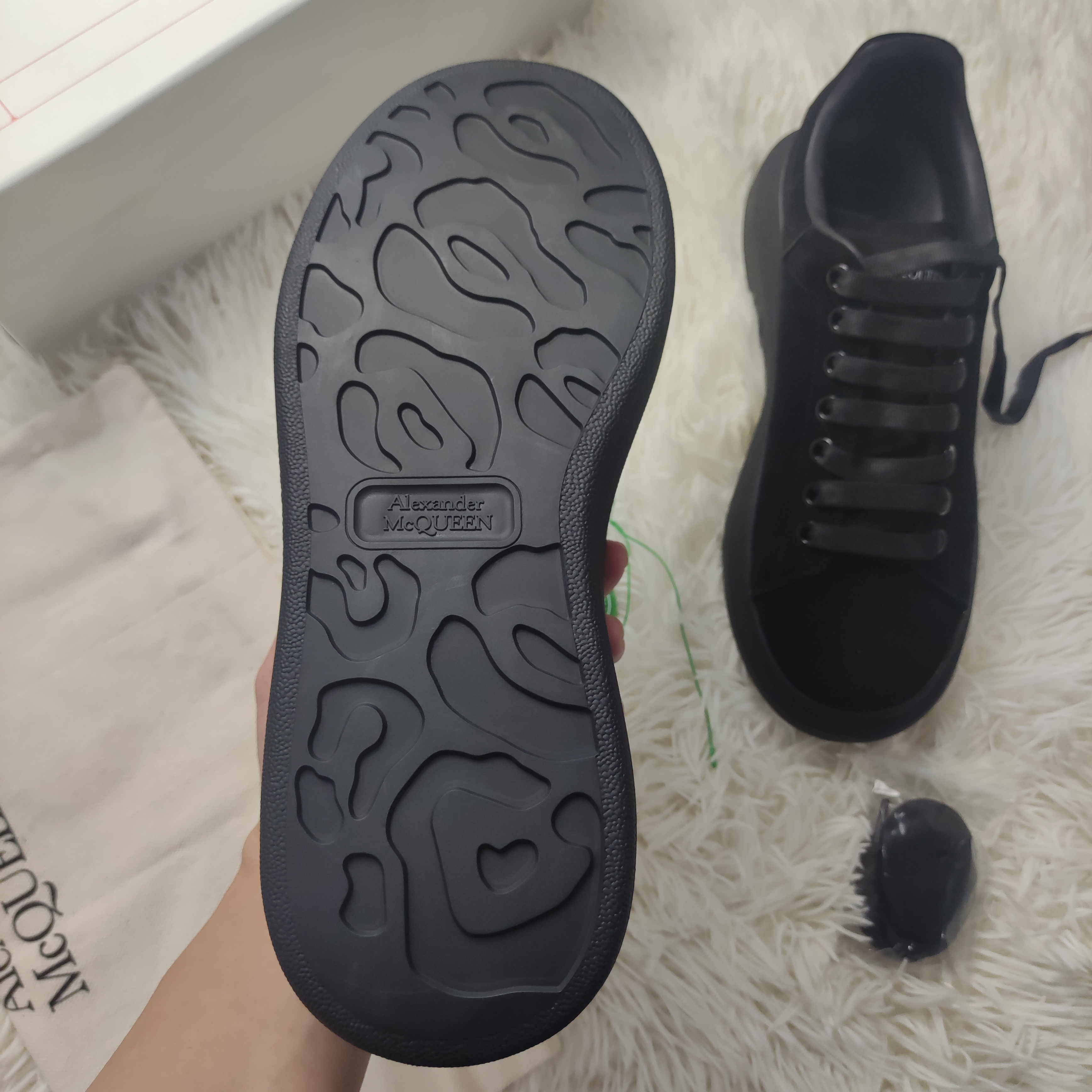 Alexander McQueen Sneaker Black 553761WHV671000