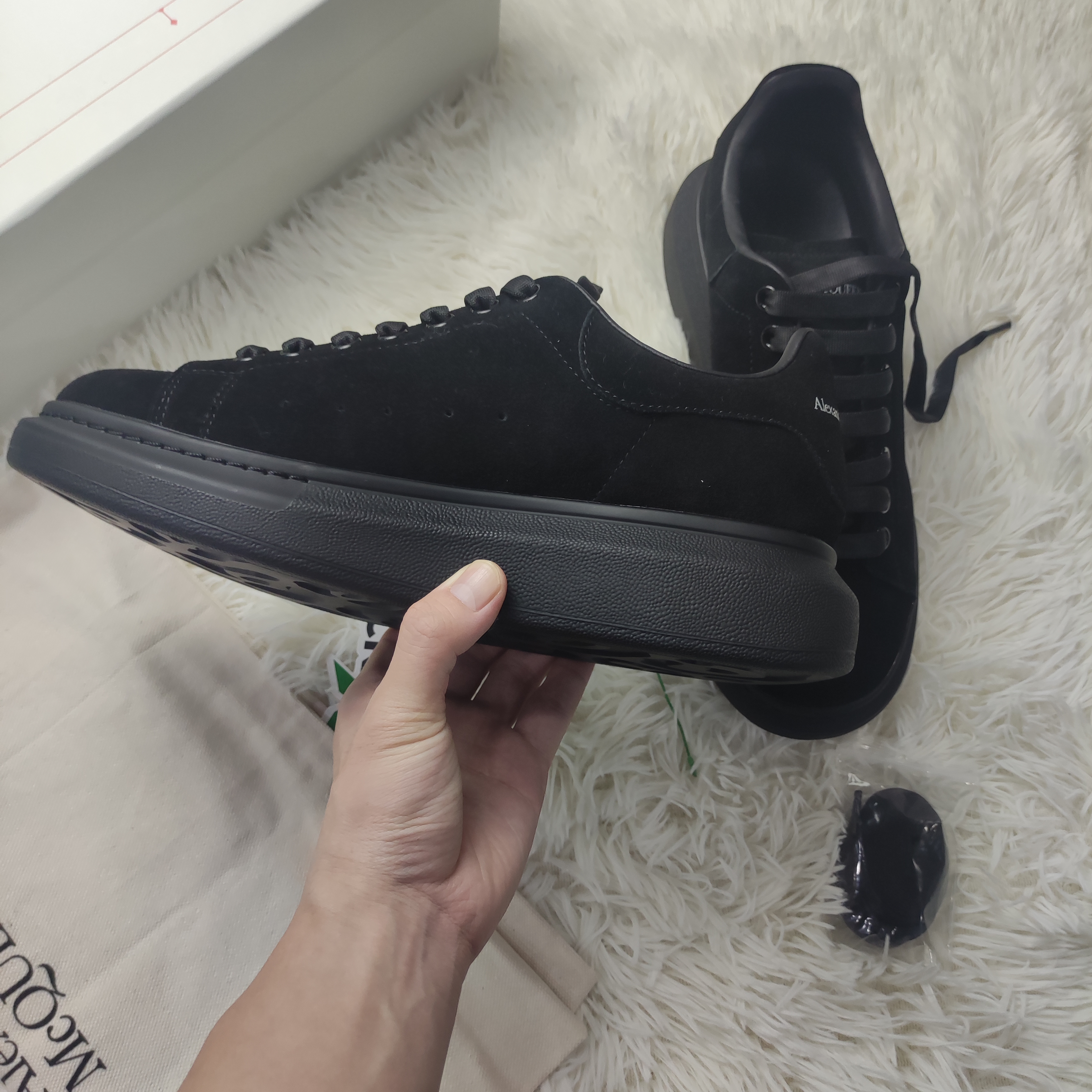 Alexander McQueen Sneaker Black 553761WHV671000