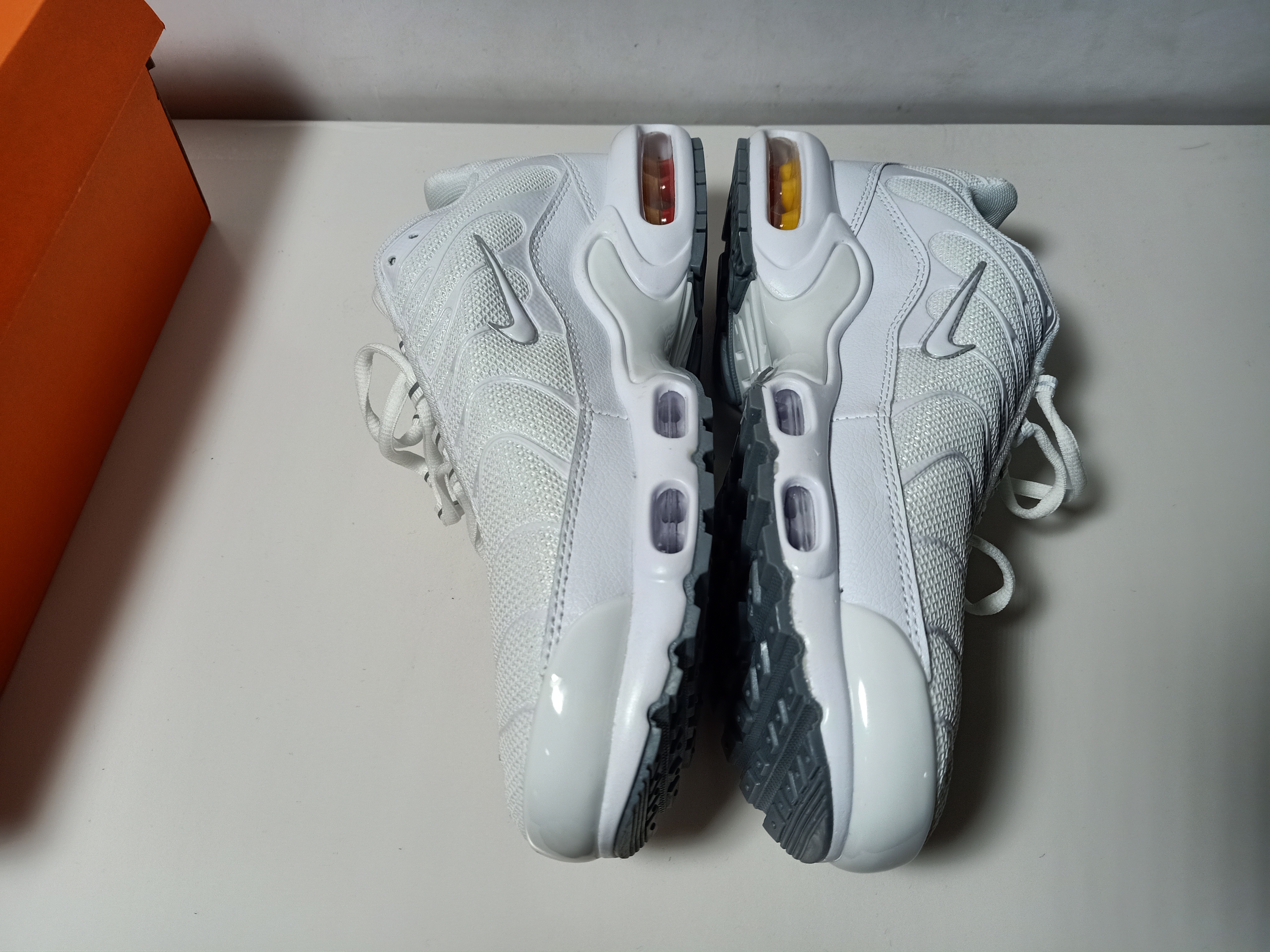 Air Max Plus  White (Nike Tn)