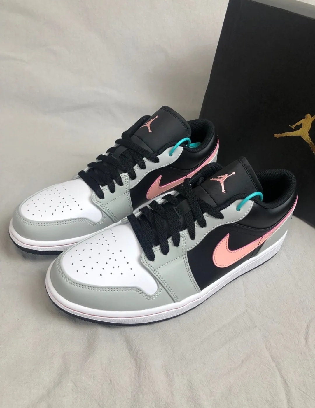 Air Jordan 1 Low Black Grey Pink4 553558-062