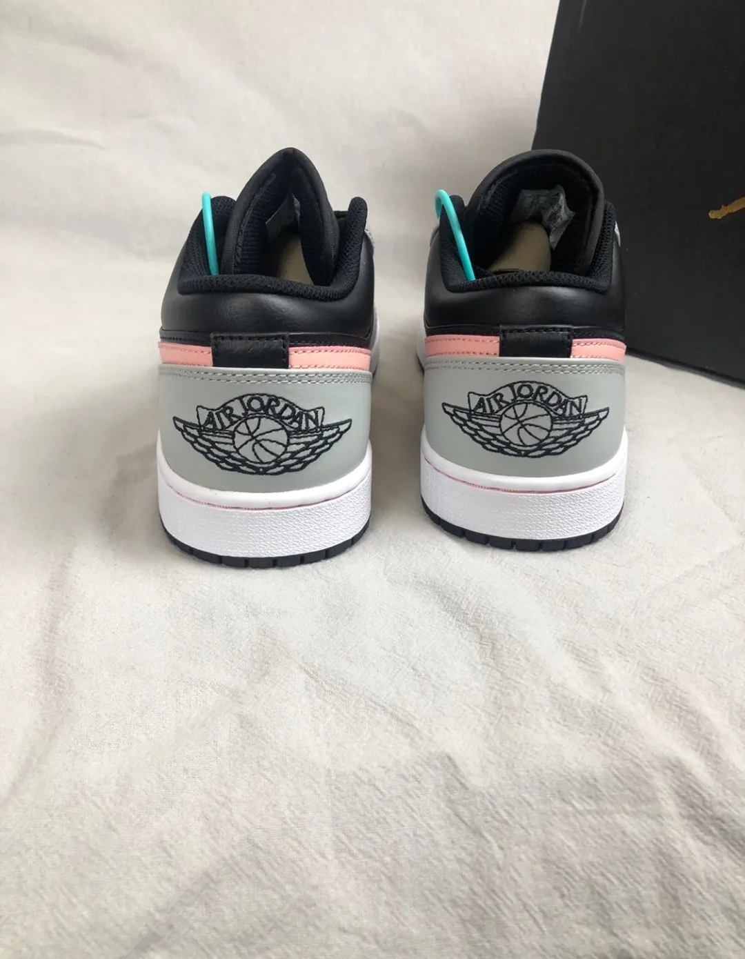 Air Jordan 1 Low Black Grey Pink4 553558-062