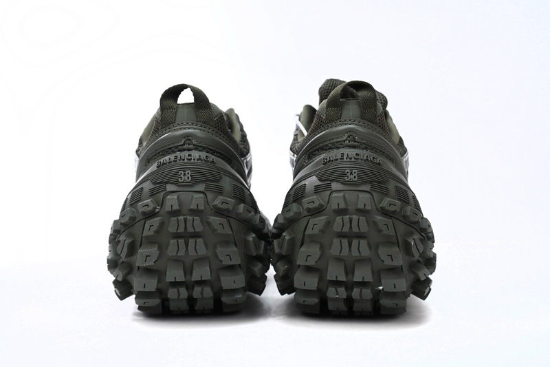Balenciaga Defender Blackish Green 685611 W2RA6 3000