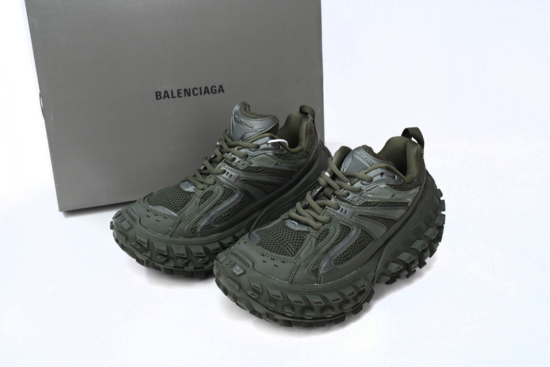 Balenciaga Defender Blackish Green 685611 W2RA6 3000