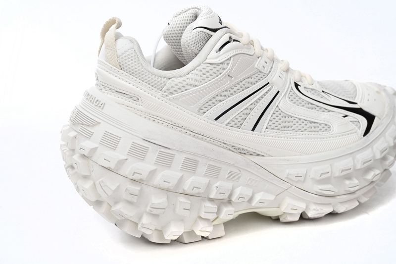 Balenciaga Defender Off-White 685611 W2RAA 9110