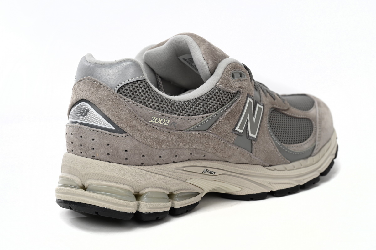 New Balance 2002R Light Gray M2002RC
