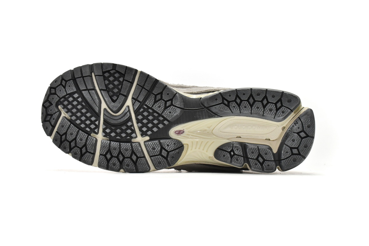 New Balance 2002R Cloud Ash M2002RDA