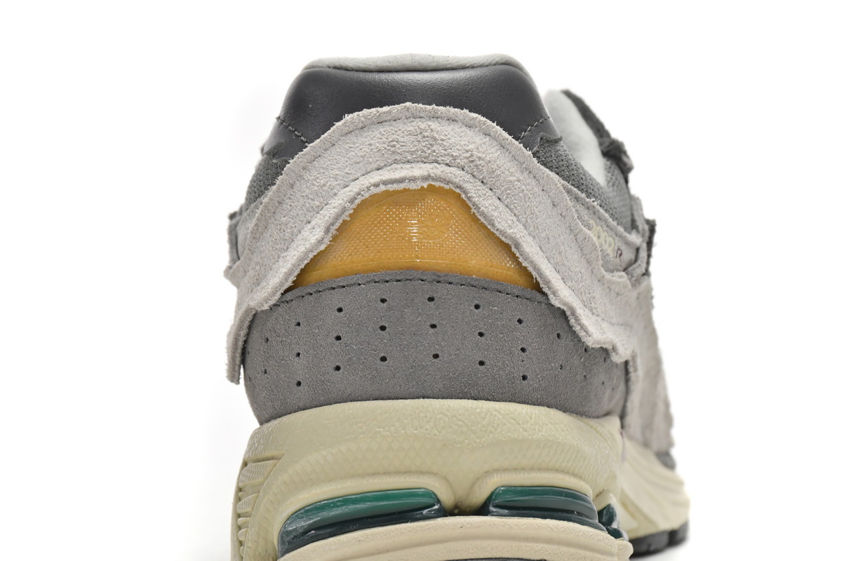 New Balance 2002R Cloud Ash M2002RDA