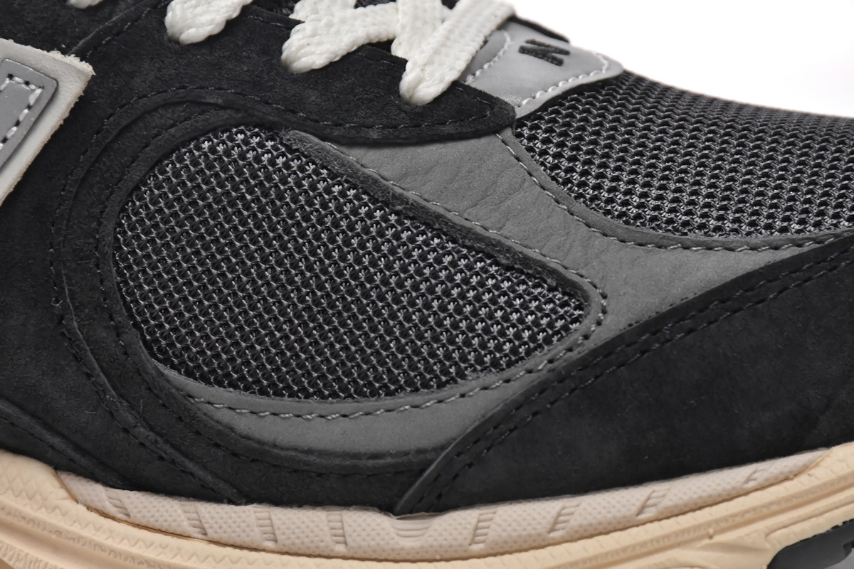 New Balance 2002R Grey Black M2002RHO