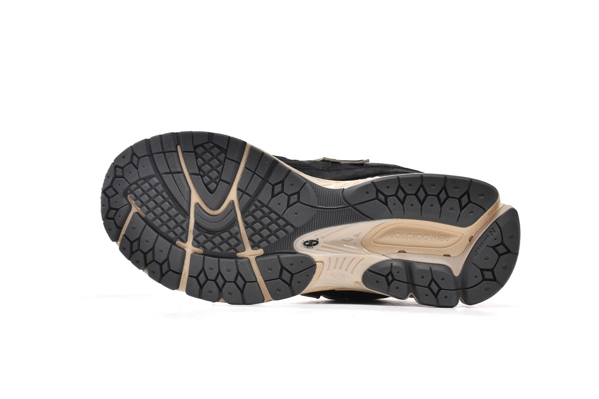 New Balance 2002R Grey Black M2002RHO