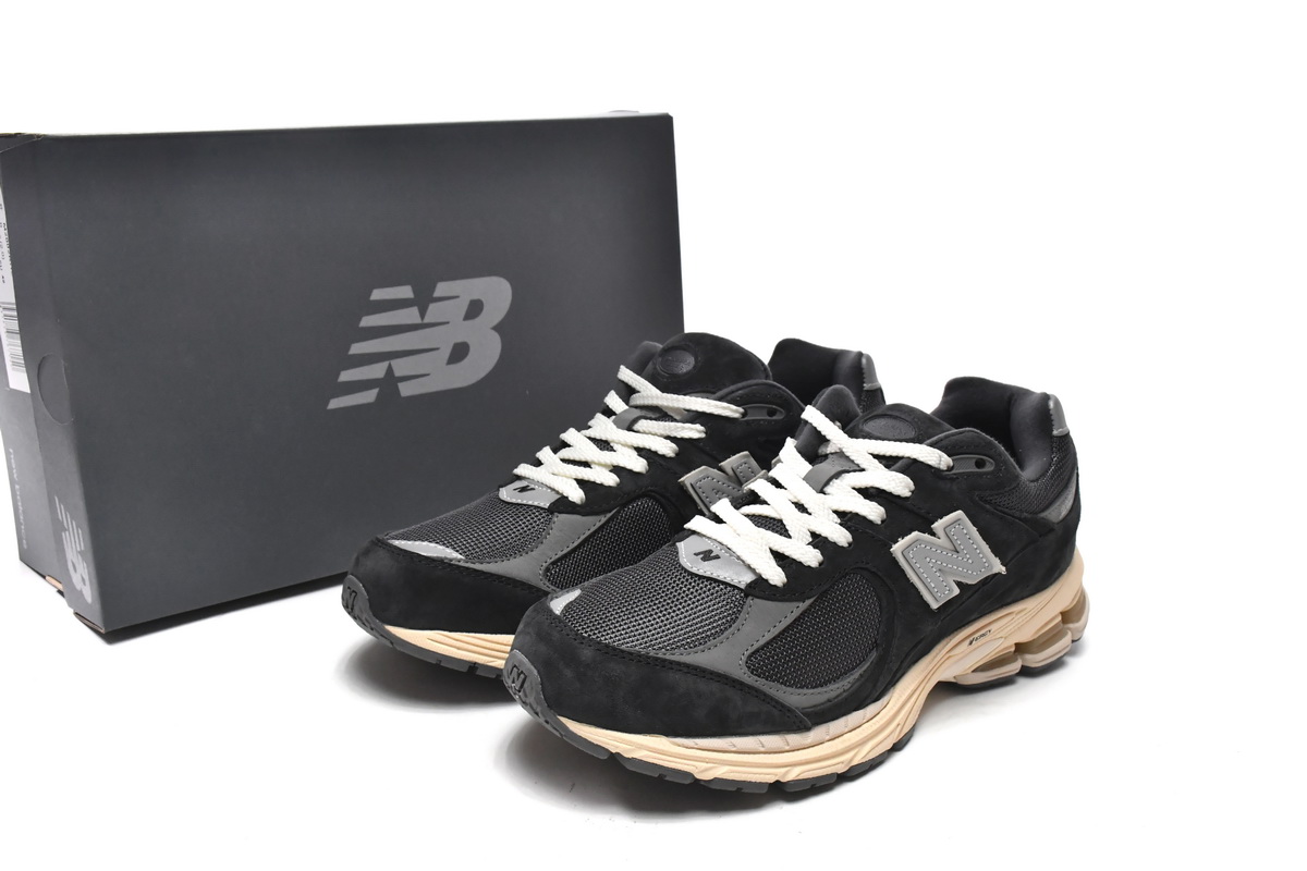 New Balance 2002R Grey Black M2002RHO