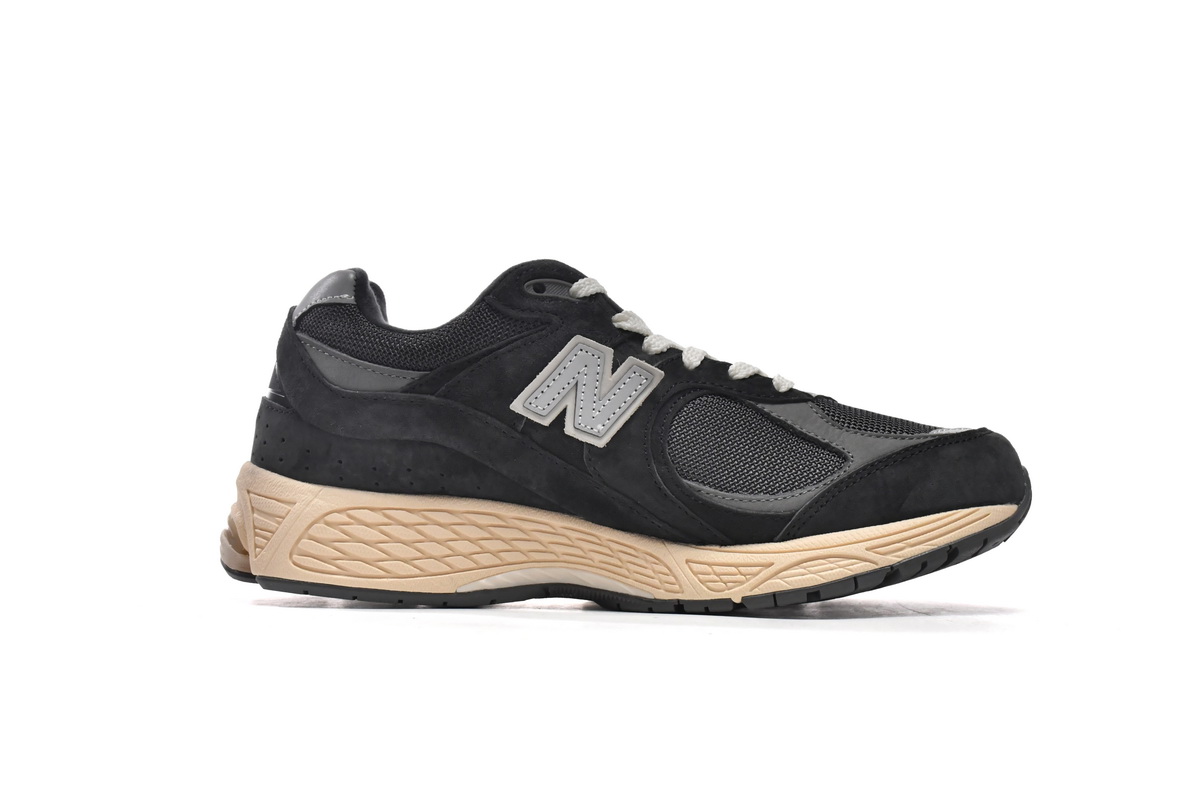 New Balance 2002R Grey Black M2002RHO