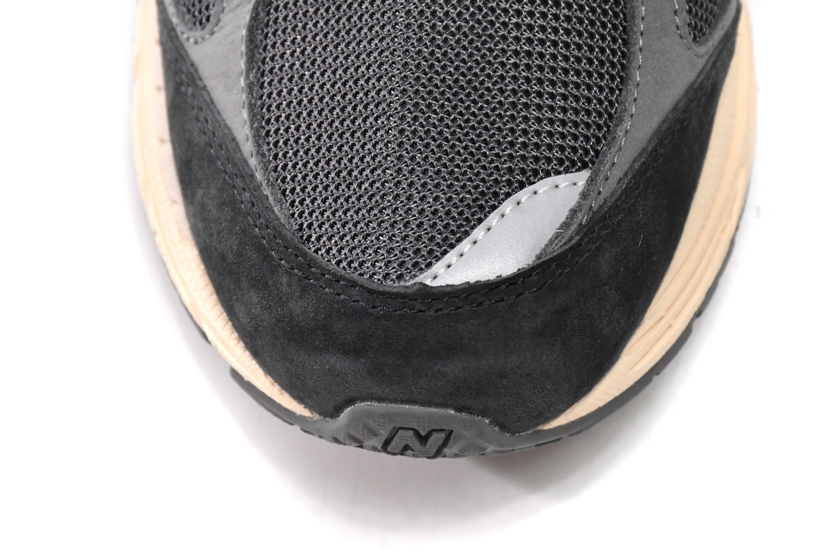 New Balance 2002R Grey Black M2002RHO