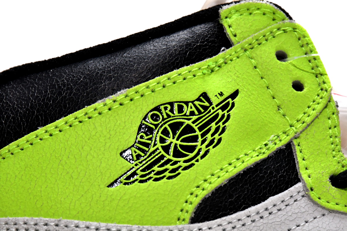Air Jordan 1 High OG Volt 555088-702