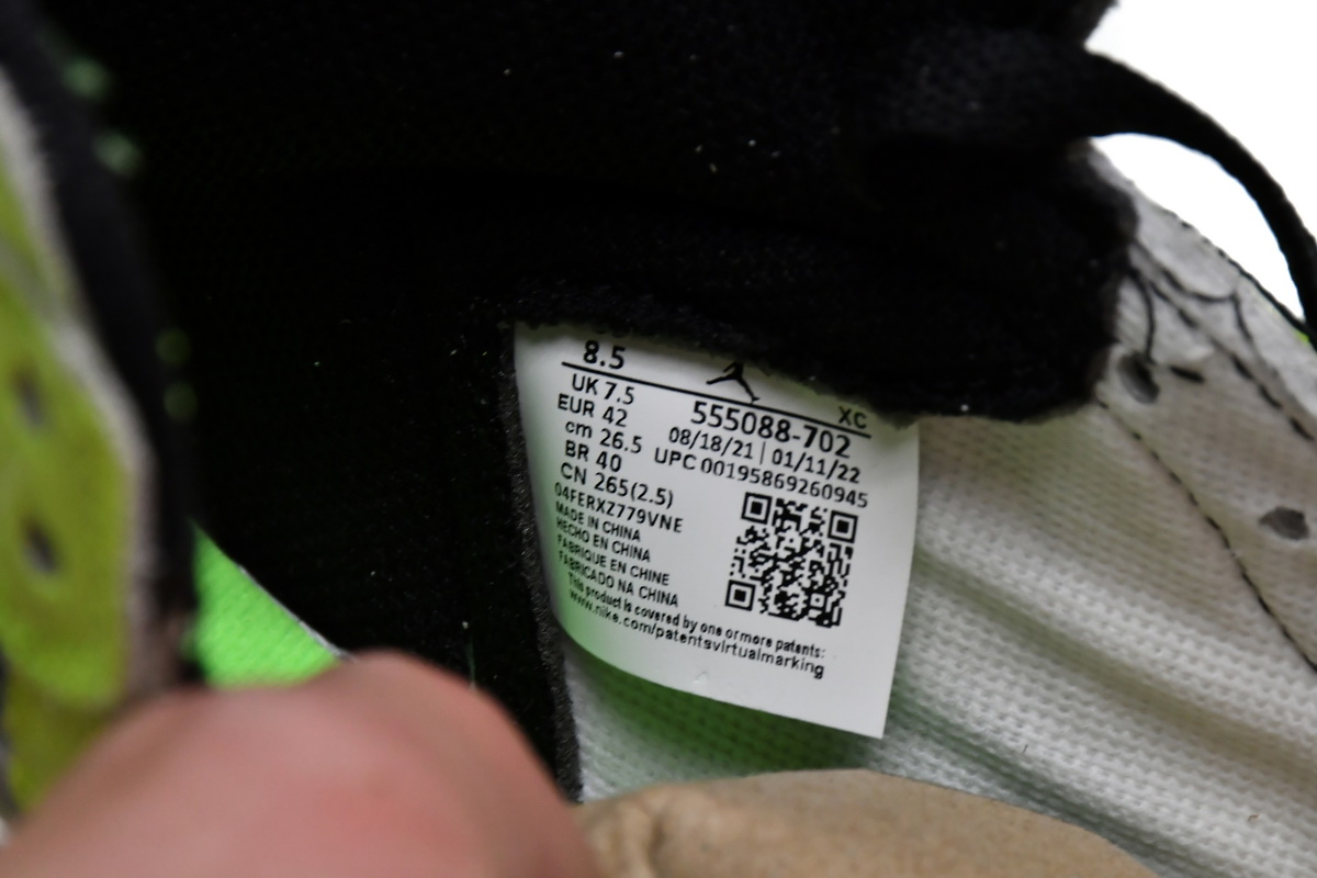 Air Jordan 1 High OG Volt 555088-702