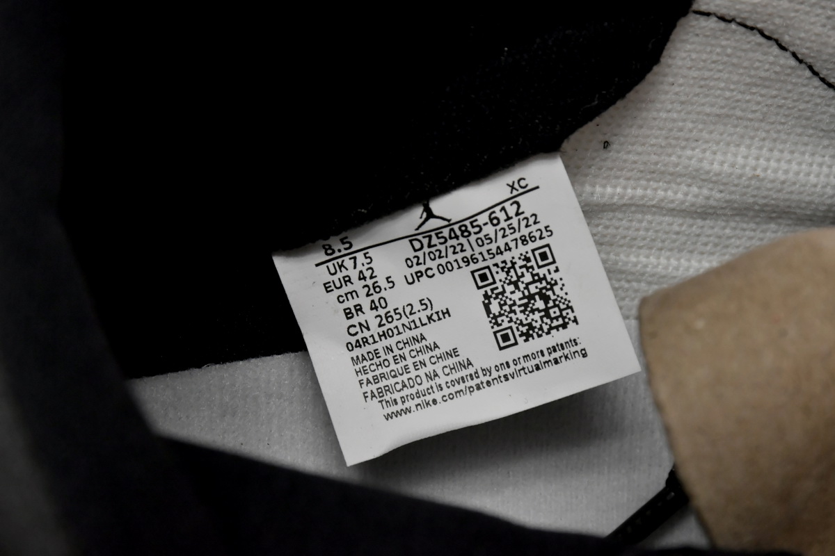 Air Jordan 1 Retro High Chicago Lost and Found DZ5485-612