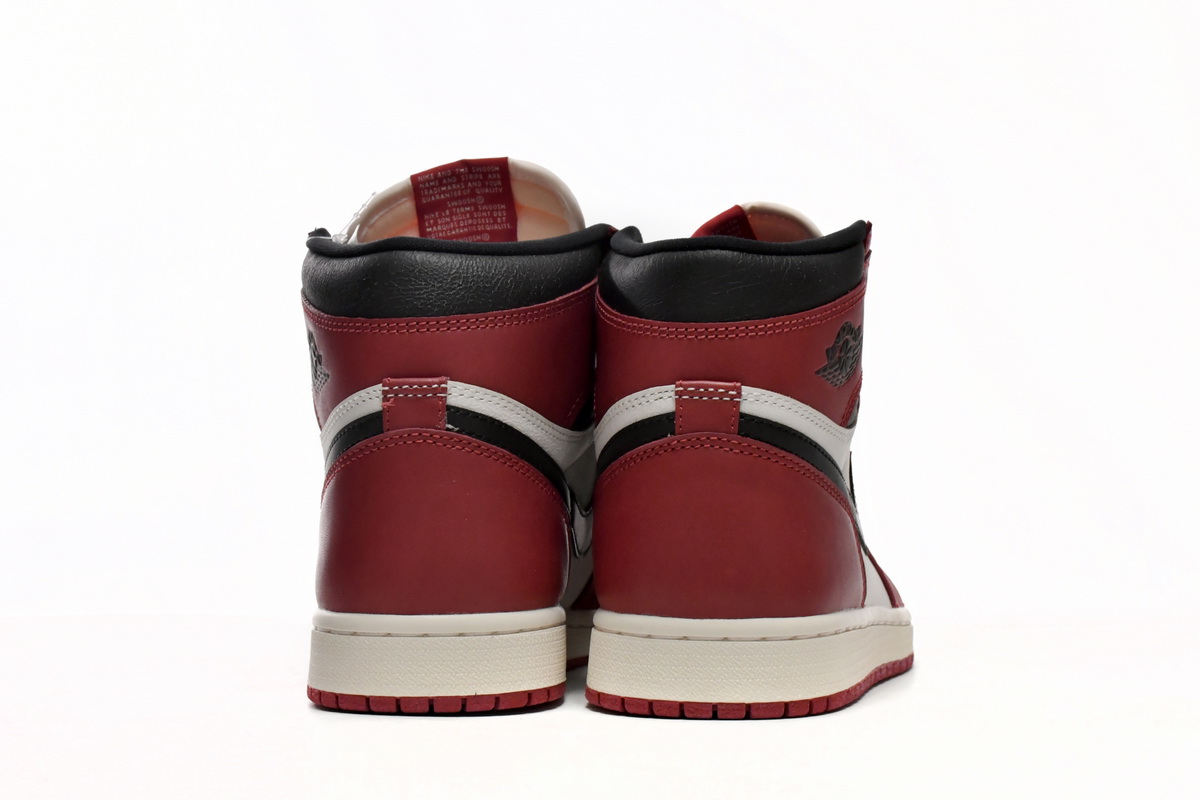 Air Jordan 1 Retro High Chicago Lost and Found DZ5485-612