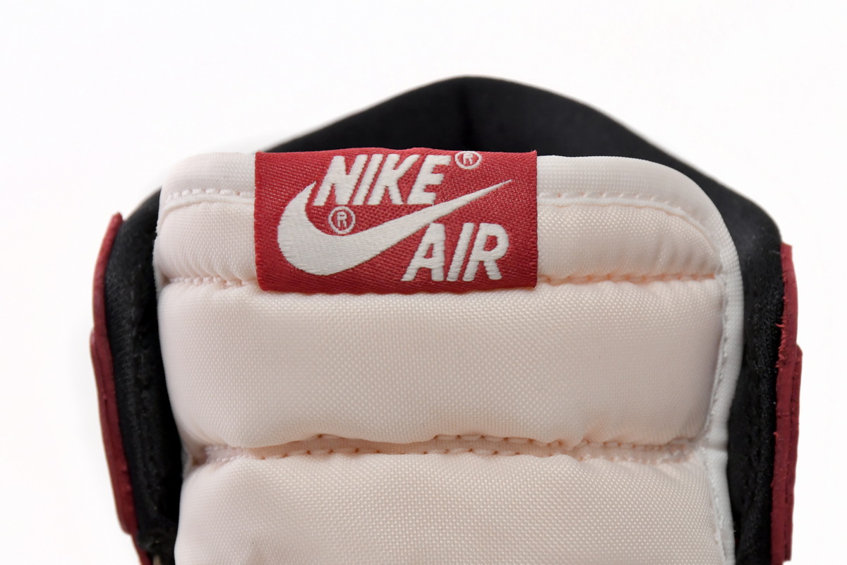 Air Jordan 1 Retro High Chicago Lost and Found DZ5485-612