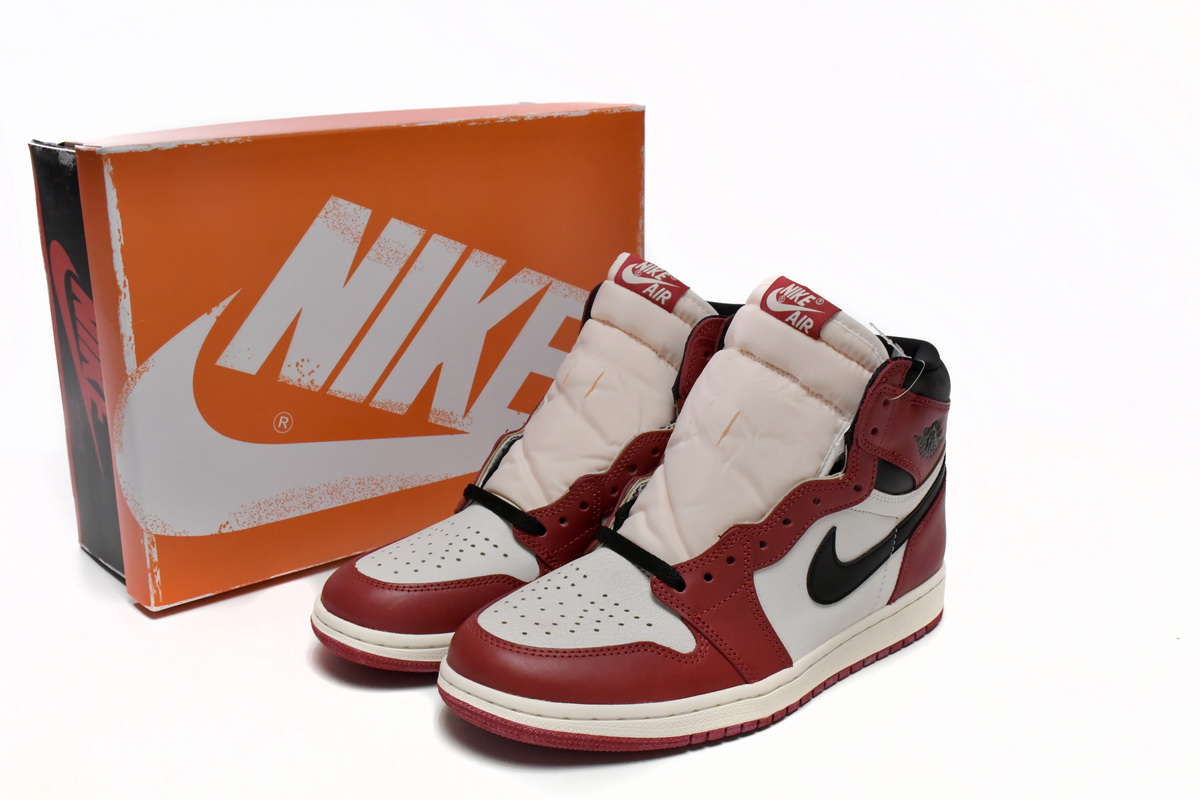 Air Jordan 1 Retro High Chicago Lost and Found DZ5485-612
