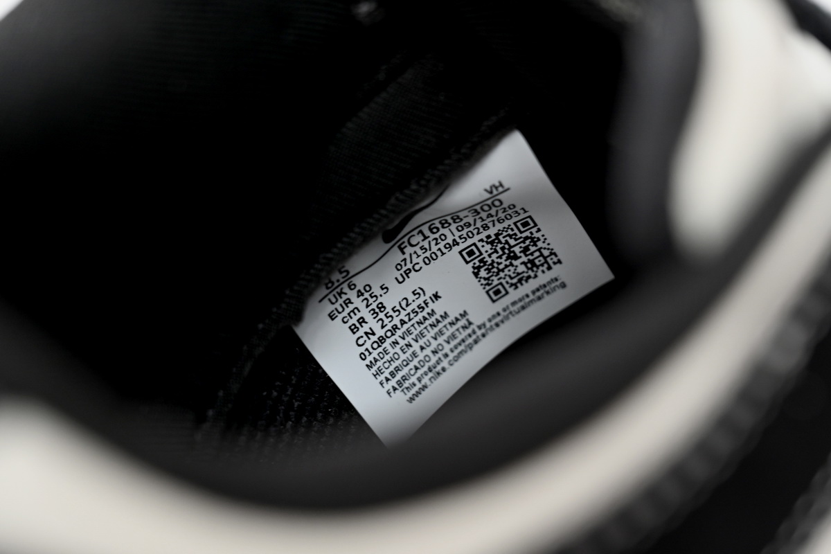 NIkE SB Dunk Low LV Batman FC1688-300