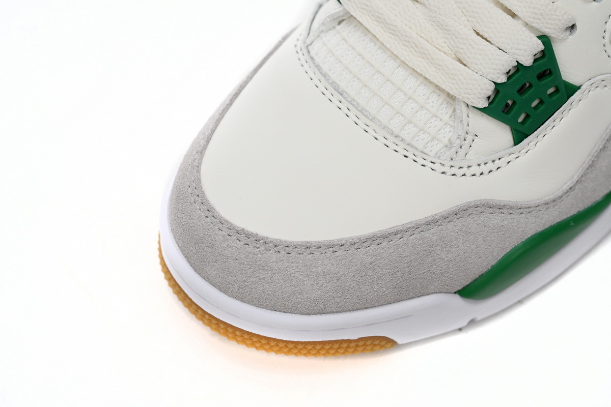Nike SB x Air Jordan 4 "Pine Green" DR5415-103