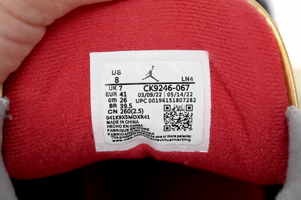 Air Jordan 3 WMNS “Black Gold” CK9246-067