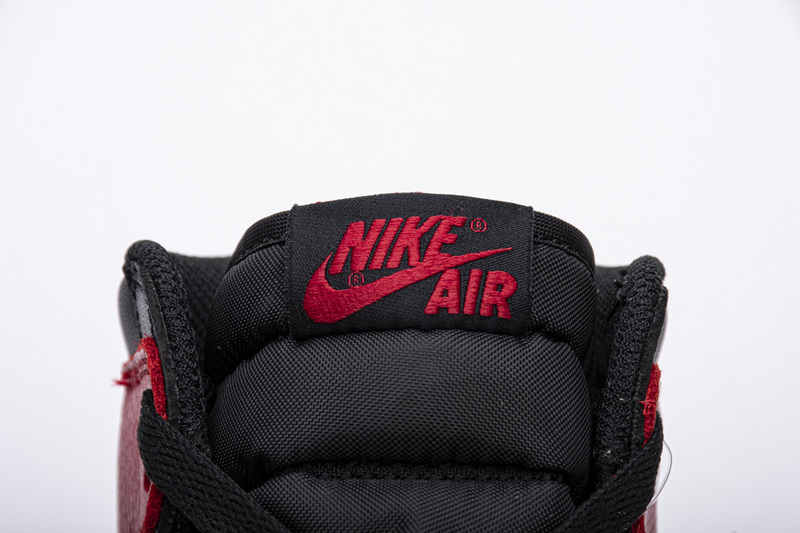 Air Jordan 1 Retro High Bred Toe 555088-610